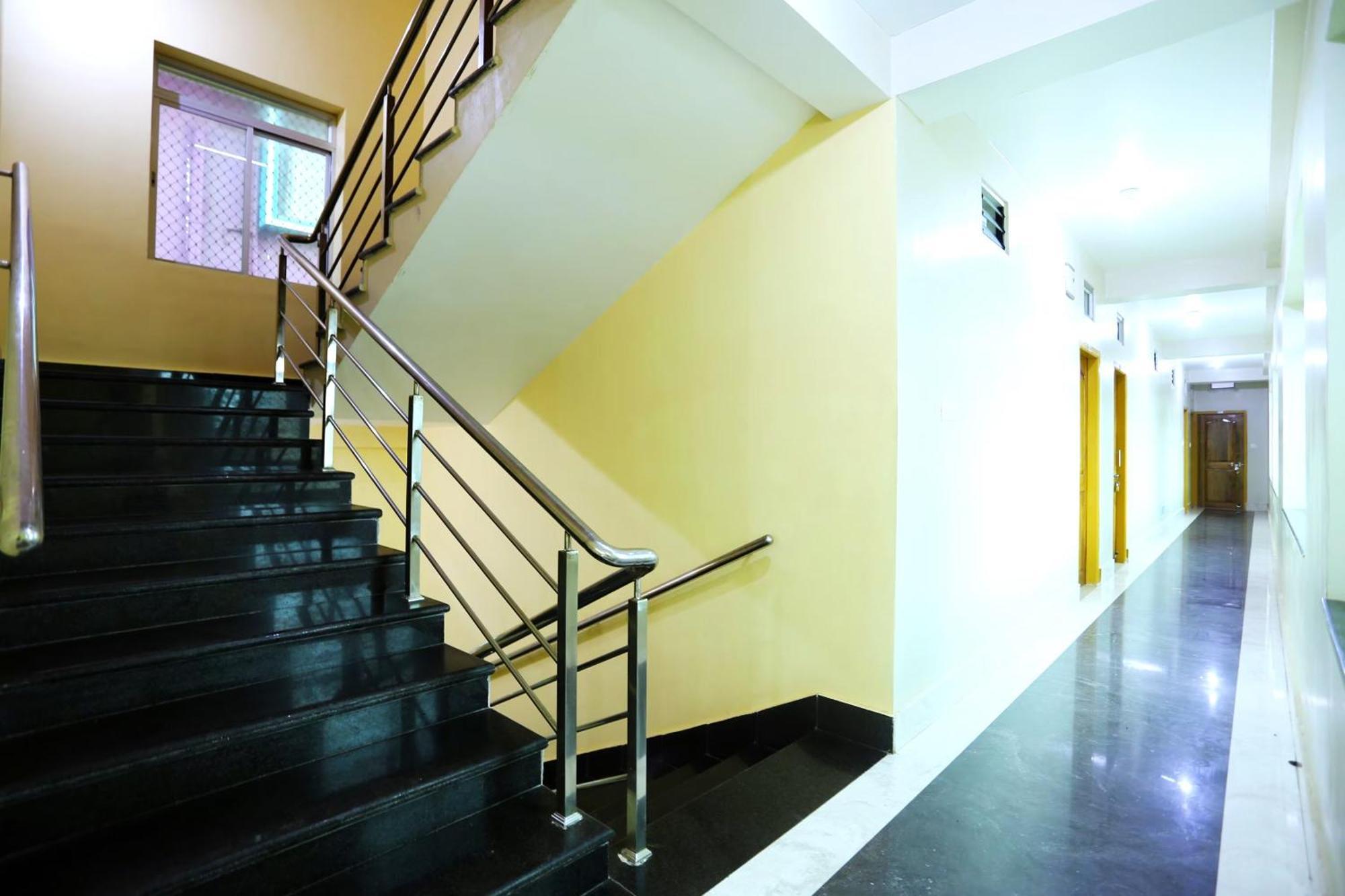 Goroomgo Krishna Residency Puri Near Sea Beach - Spacious Room With Excellent Service Awarded - Best Seller Eksteriør bilde
