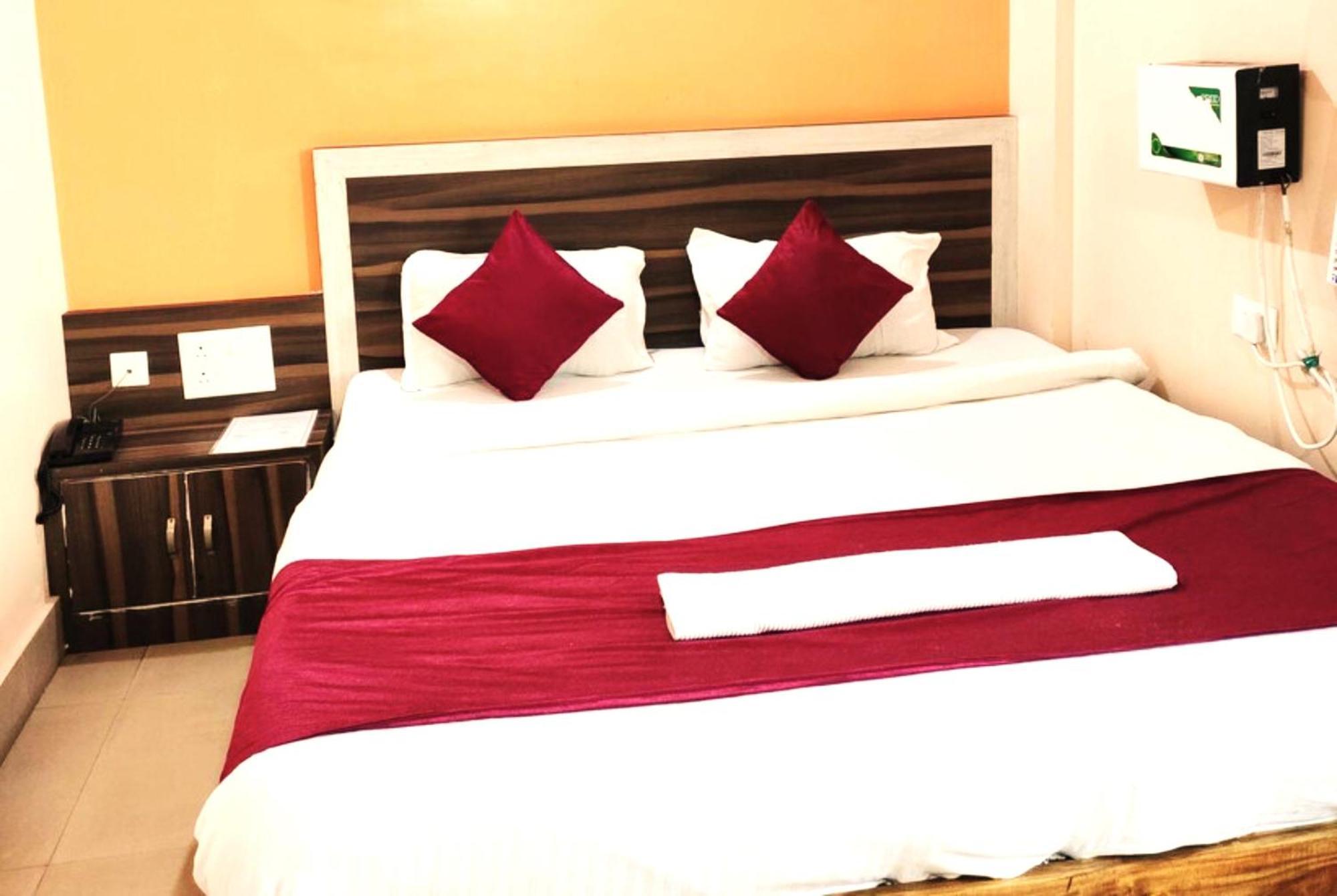 Goroomgo Krishna Residency Puri Near Sea Beach - Spacious Room With Excellent Service Awarded - Best Seller Eksteriør bilde