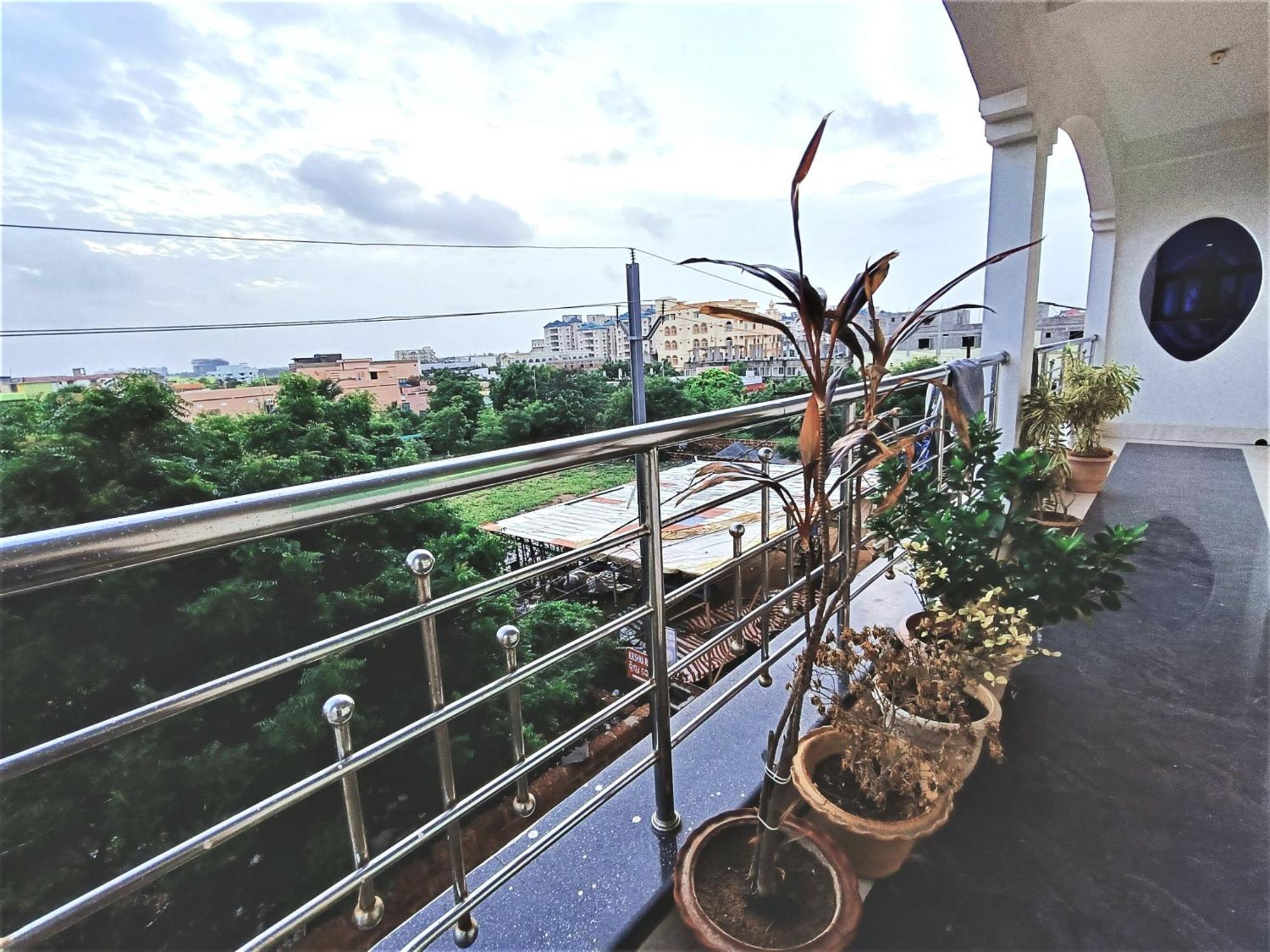 Goroomgo Krishna Residency Puri Near Sea Beach - Spacious Room With Excellent Service Awarded - Best Seller Eksteriør bilde