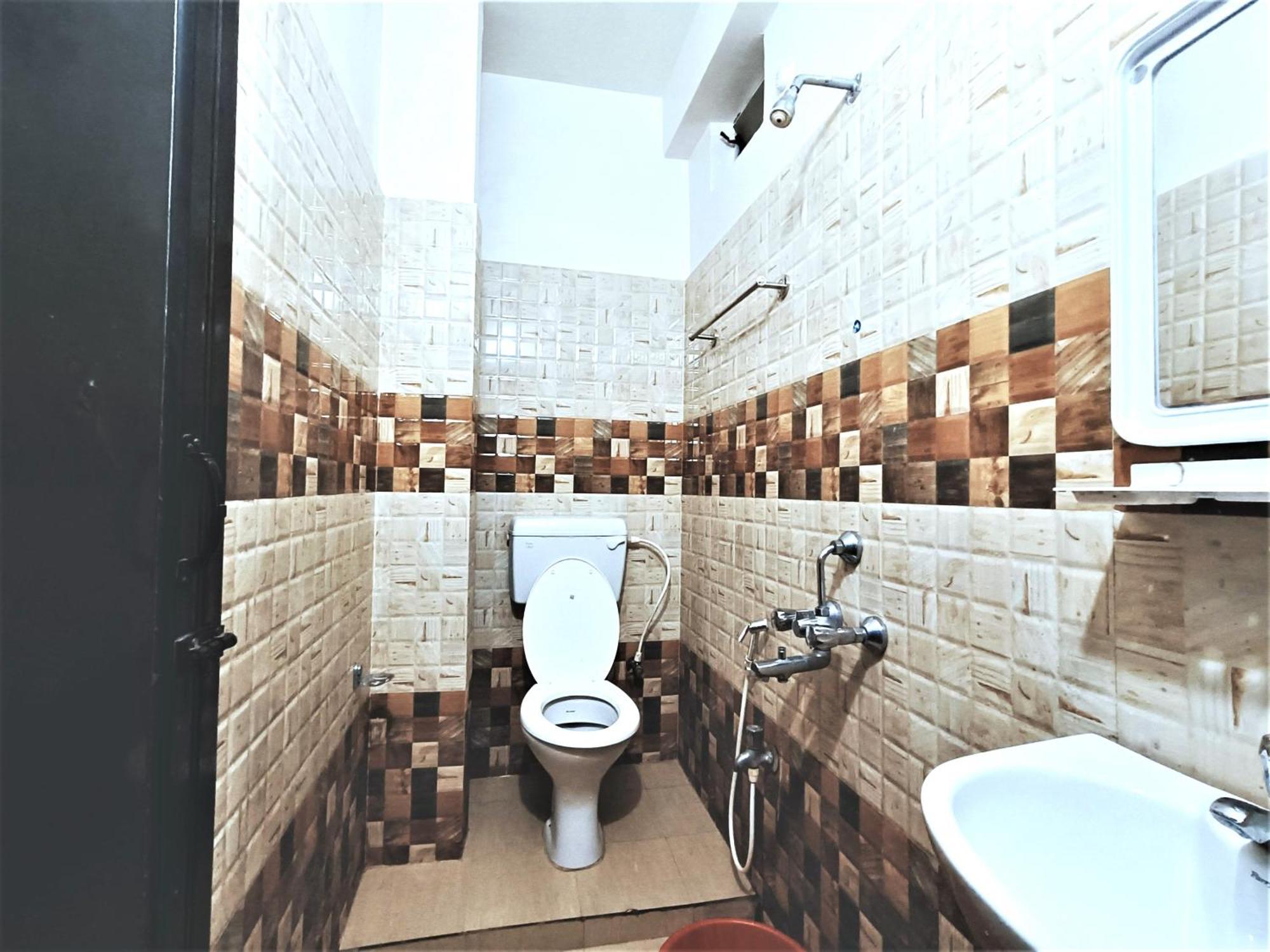 Goroomgo Krishna Residency Puri Near Sea Beach - Spacious Room With Excellent Service Awarded - Best Seller Eksteriør bilde